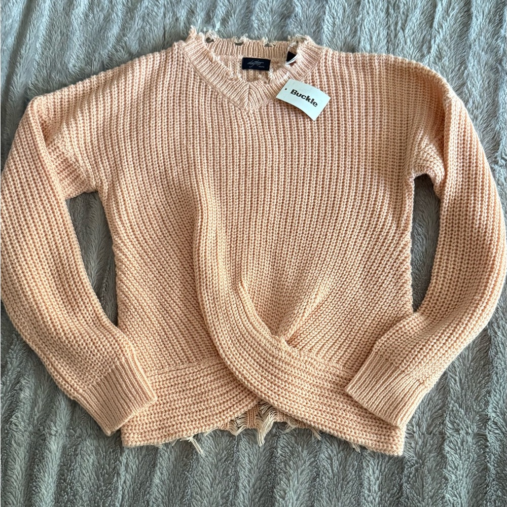 Daytrip Women's V-Neck Sweater in Soft Peach